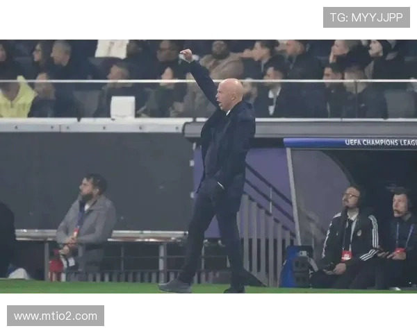 利物浦全队力挺主帅同心再创佳绩